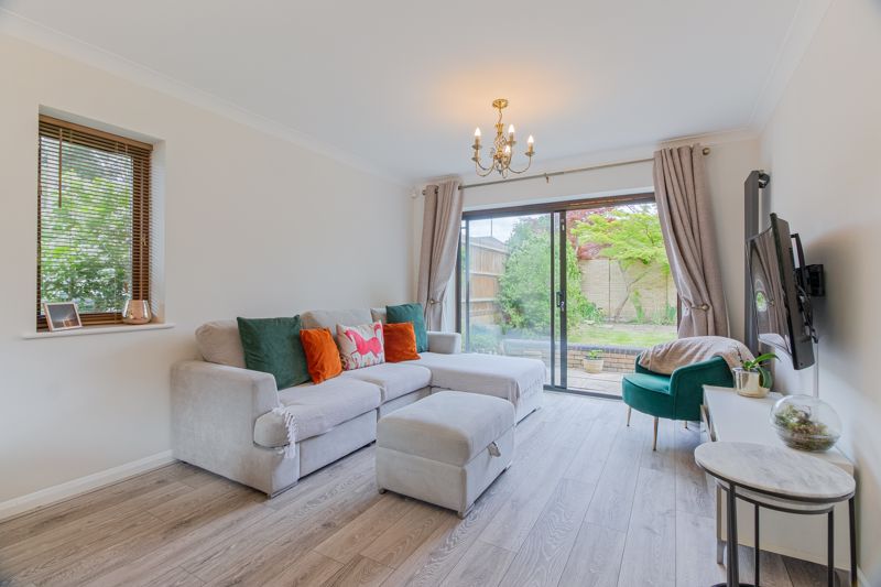 Living Room- click for photo gallery